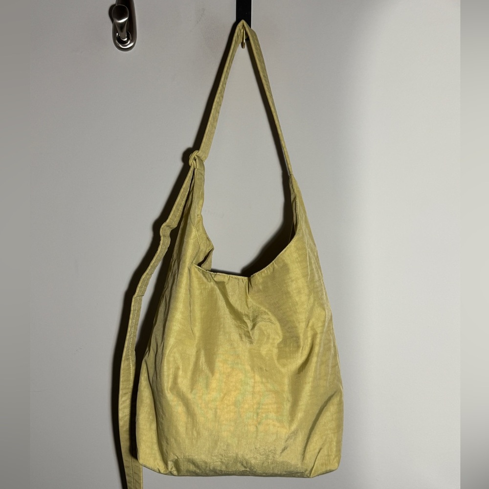 BAGGU Light Yellow Large Nylon Sling Bag